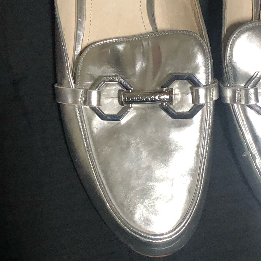 Louise et Cie Women’s Silver Metallic Slip-On Loafer Mules, Size 7.5, Leather - Picture 2 of 5